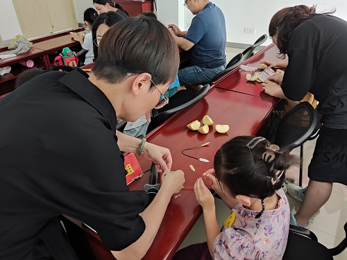 2023年6月18日 宁德市图书馆在市图书馆三楼培训教室 开展“与探索同行”6月科学实验系列活动 撰稿人：叶翁廷 拍摄者：叶翁廷（图3）.jpg